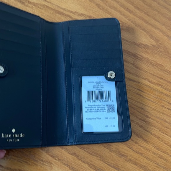 Kate Spade Wallet - Picture 4 of 7